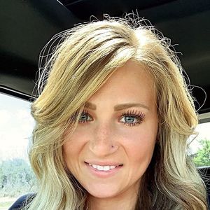 Meet your Posher, Hillary